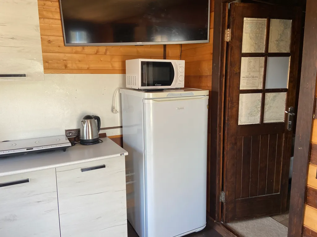 Дом на участке 3 сотки, огорожен, все удобства