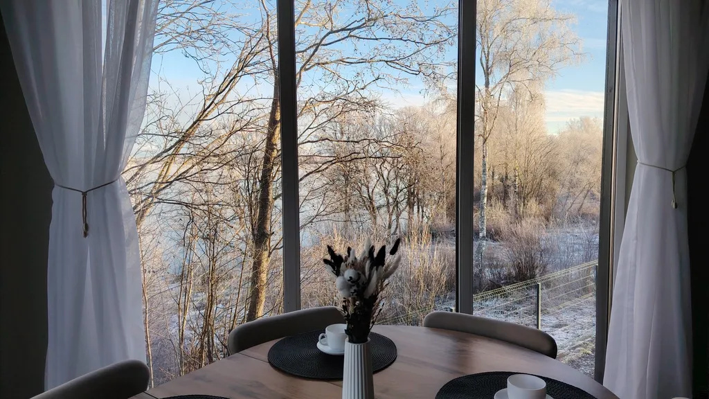 Коттедж Светлый панорамный коттедж с видом на озеро — Санкт-Петербург