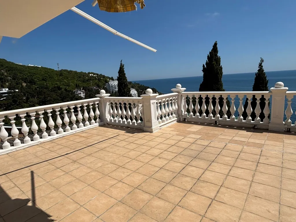 Апартамент в двух уровнях с террасой