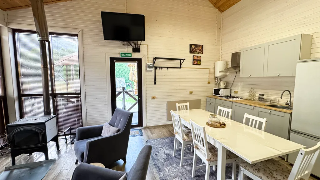 Шале Макси - уютный дом с двумя спальнями и кухней-гостиной