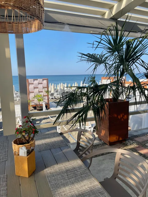 Дом с  бассейном, финской сауной, джакузи и шикарным видом на море