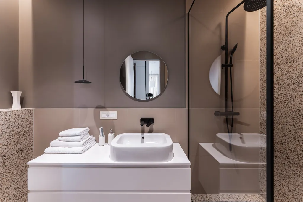 Угловой стильный апартамент с 2 спальнями