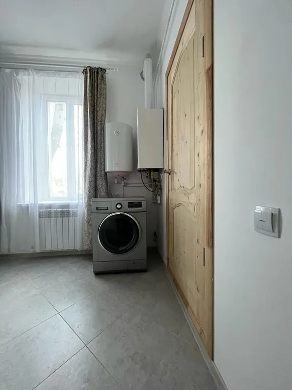 Уютная квартира неподалёку от жд вокзала (3 минуты), аэропорта (11 минут)