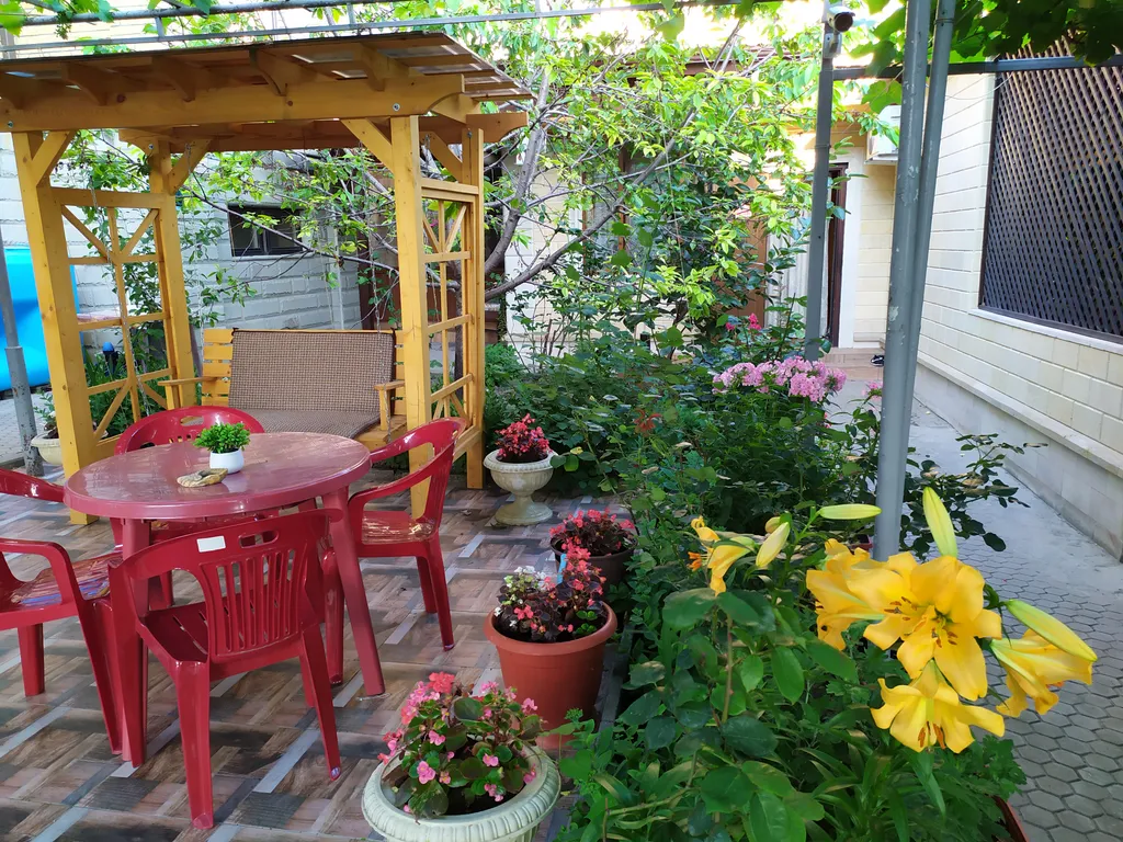 Коттедж Дом утопающий в зелени и очень уютный — Геленджик