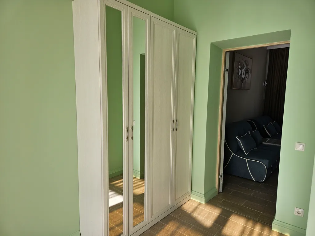 Люкс с балконом и видом на море в отеле Атлас