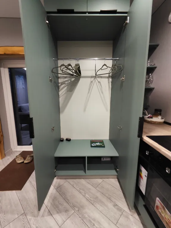 Уютный дом с баней из липы и уличным бассейном