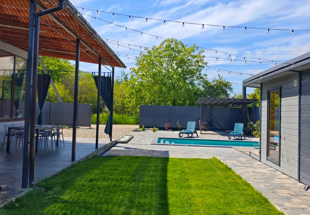 Коттедж Вилла Кокос - частный дом, бассейн с подогревом, баня — Елизаветинская