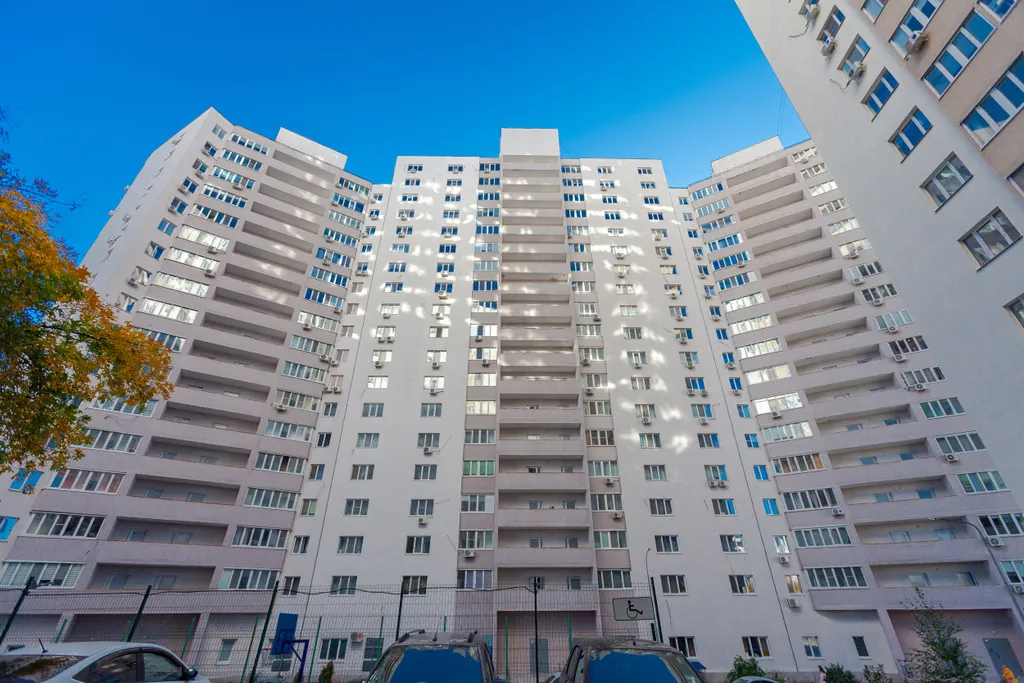 Большая студия около Железнодорожного вокзала в центре города