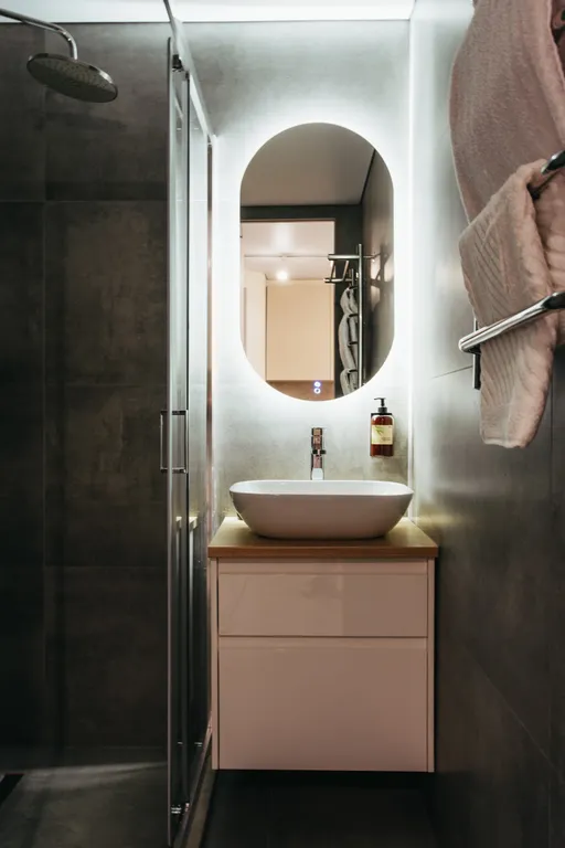 Студия с видом на горы и бассейном