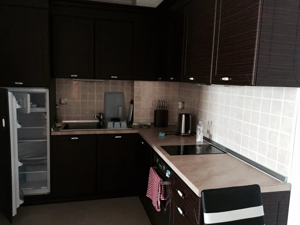 Трёхкомнатная квартира у пляжа, вид на море из всех комнат, два бассейна