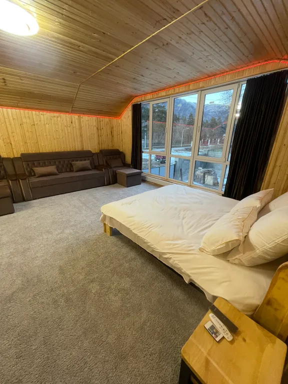 Коттеджный домик у Озера