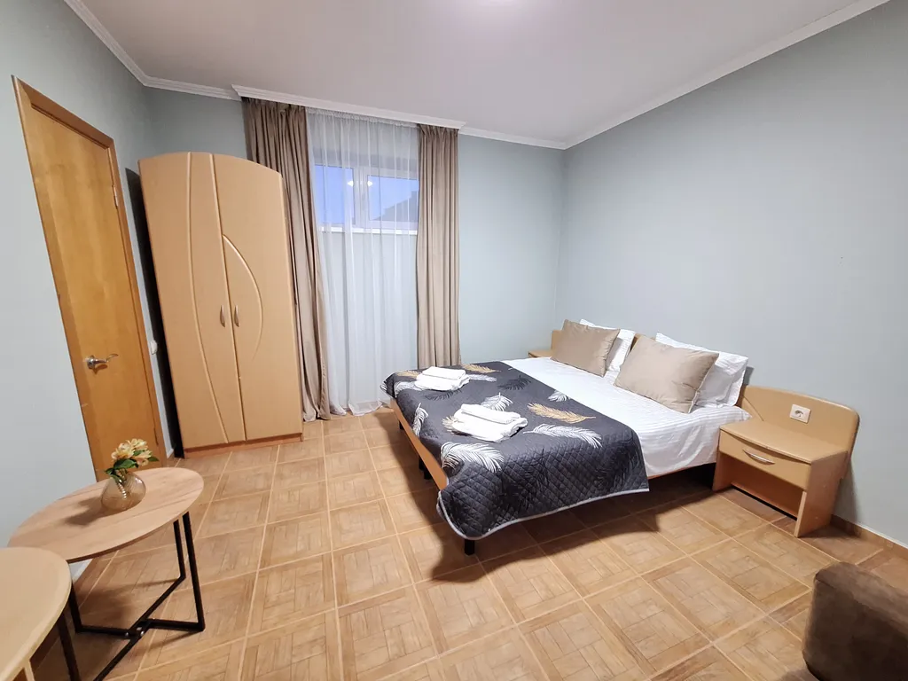 Квартира Квартира Небо трёхместный комфортный номер с кроватями twin/dbl — Геленджик