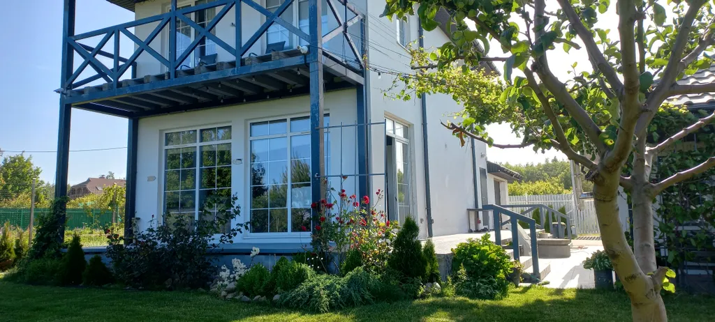 Коттедж Дом с видом на море и отдельно стоящей баней. — аренда посуточно в Синявино