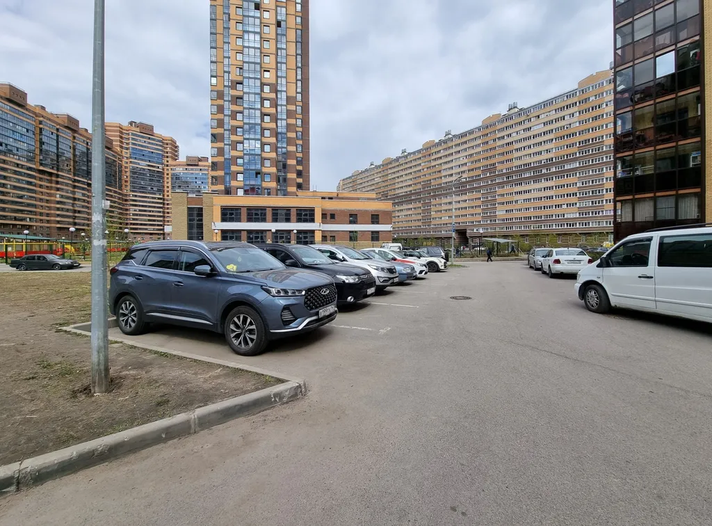 Двухкомнатная квартира с подиумами