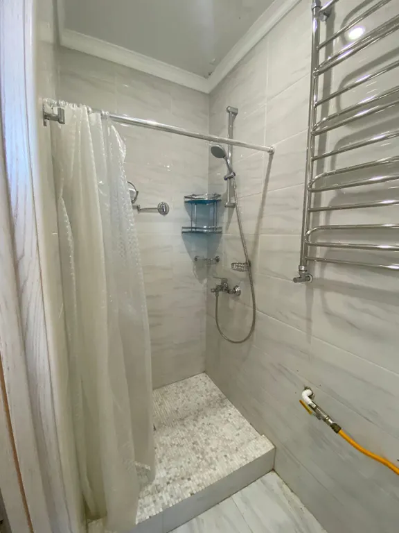 Домик рядом с онко центром Петрова