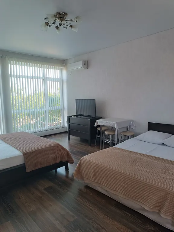 сдается коттедж 2  этажа.130 кв. м, с тремя отдельными комнатами