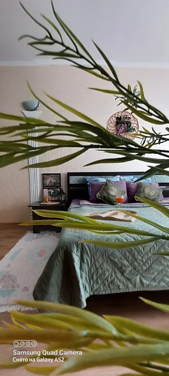 Просторная квартира Изумруд — аренда посуточно в Сургут