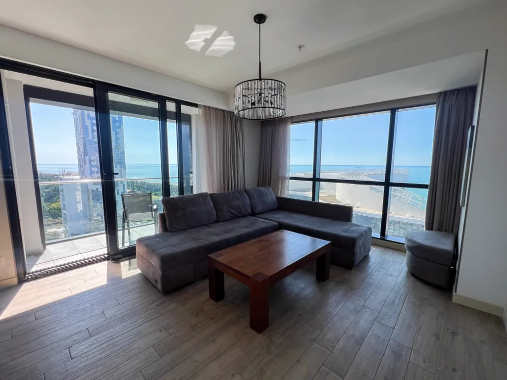 Трехкомнатная квартира c шикарным видом на море, Porta Batumi Tower