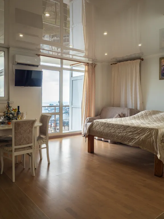 Квартира Уютная студия с видом на море и город — аренда посуточно в Ялта