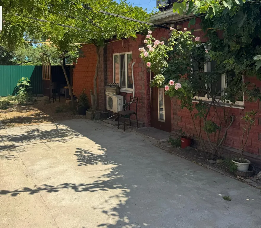 Домик у моря