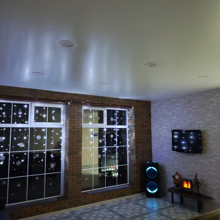 Дом на берегу реки Волги