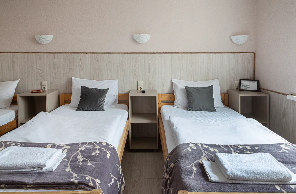 Трёхместный номер с общим санузлом