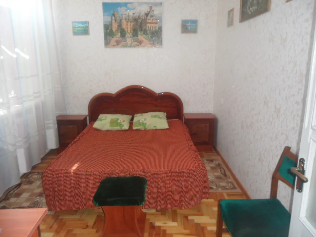 Трёхкомнатный номер в пяти минутах от моря