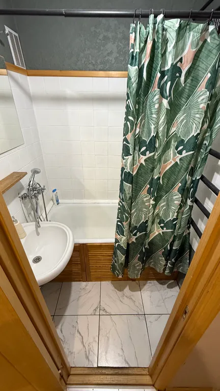 Уютная двух комнатная квартира в центре.