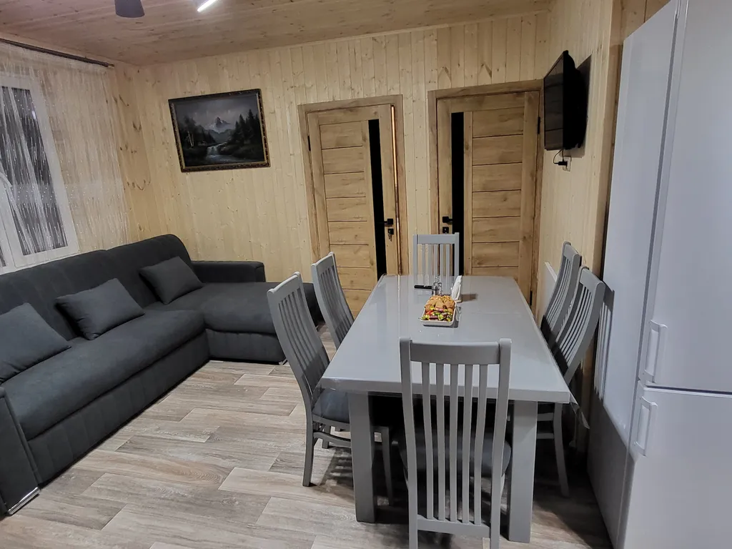 Коттедж с видом на горы (3 спальни)