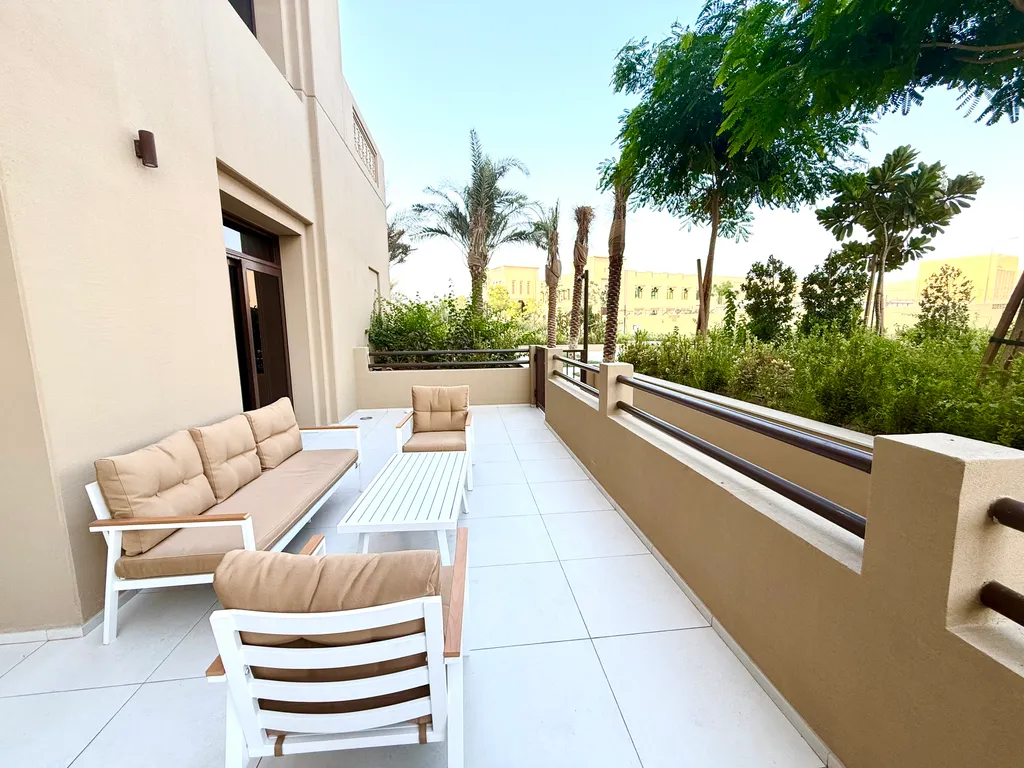 Новая квартира около отеля Burj Al Arab с террасой