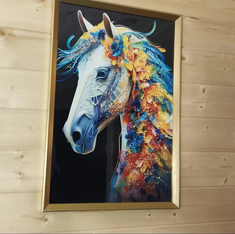 Уютный домик с банным чаном в окружении леса