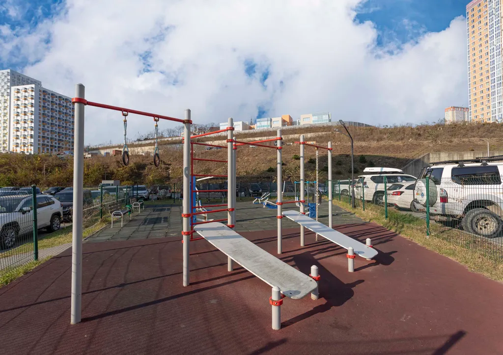 Квартира с видом на море на высоком этаже, рядом с островом Русским