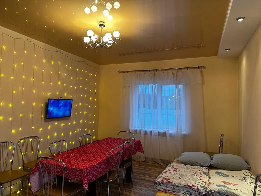 Коттедж 2 этажа в уединенном месте Бреста с парковкой во дворе