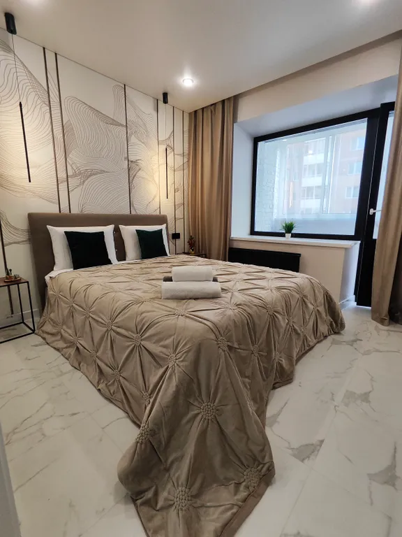 Квартира NATALI Aparts Дизайнерская евро 2-комнатная в центре города — аренда посуточно в Абакан