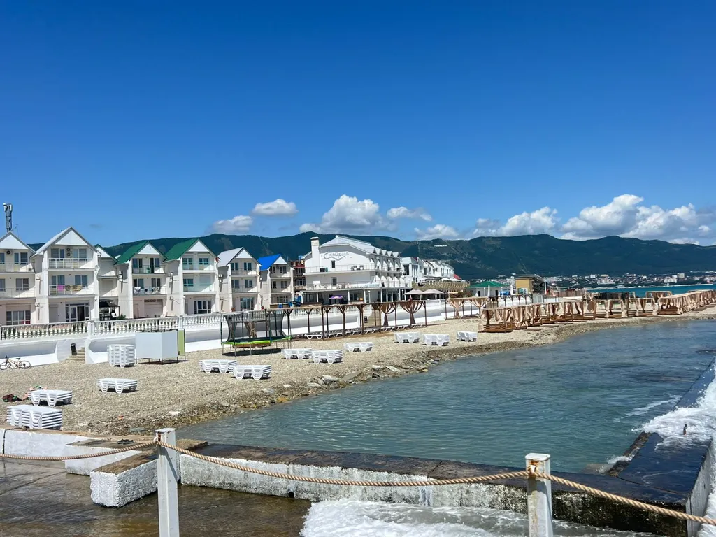 Коттедж Таунхаус на берегу моря — аренда посуточно в Геленджик