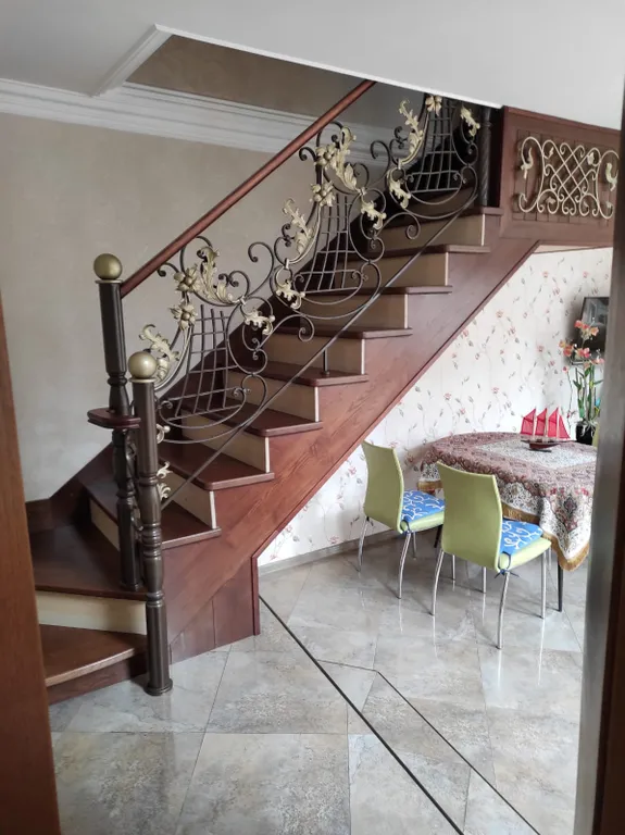 Коттедж 4-комнатный Дом — Ялта