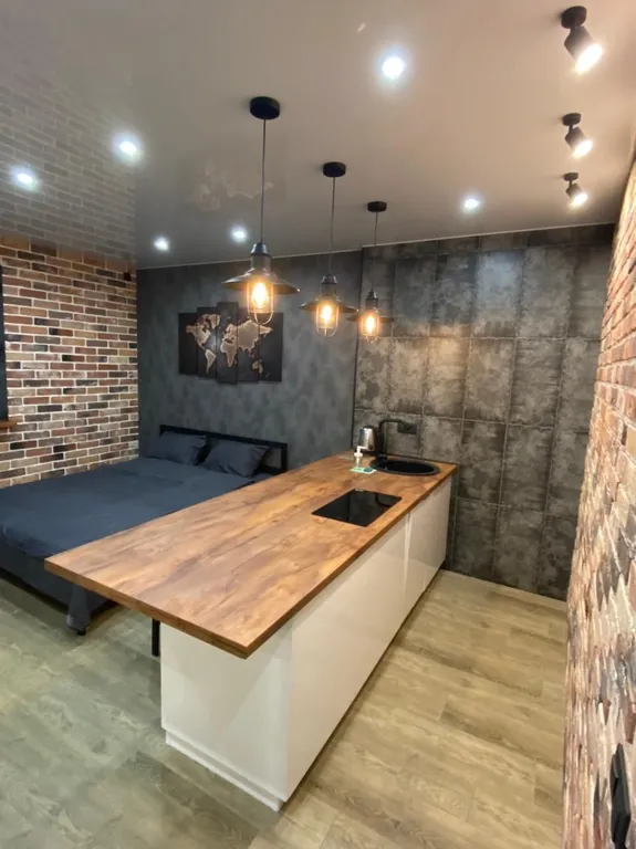 Уютная студия с дизайнерским ремонтом