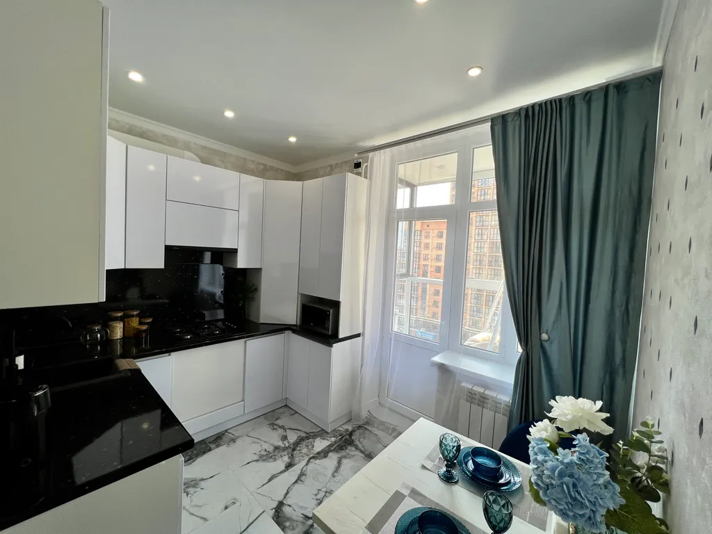 Элегантная квартира в ЖК Российский рядом со сквером и фонтаном