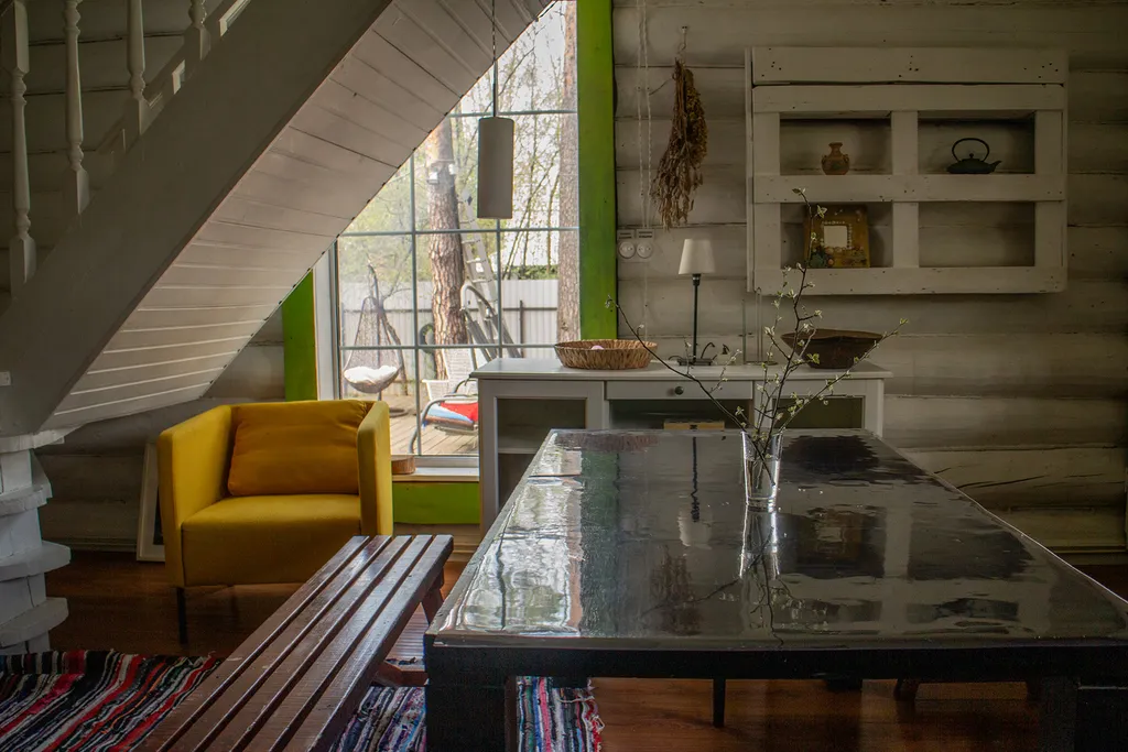 Дом в соснах