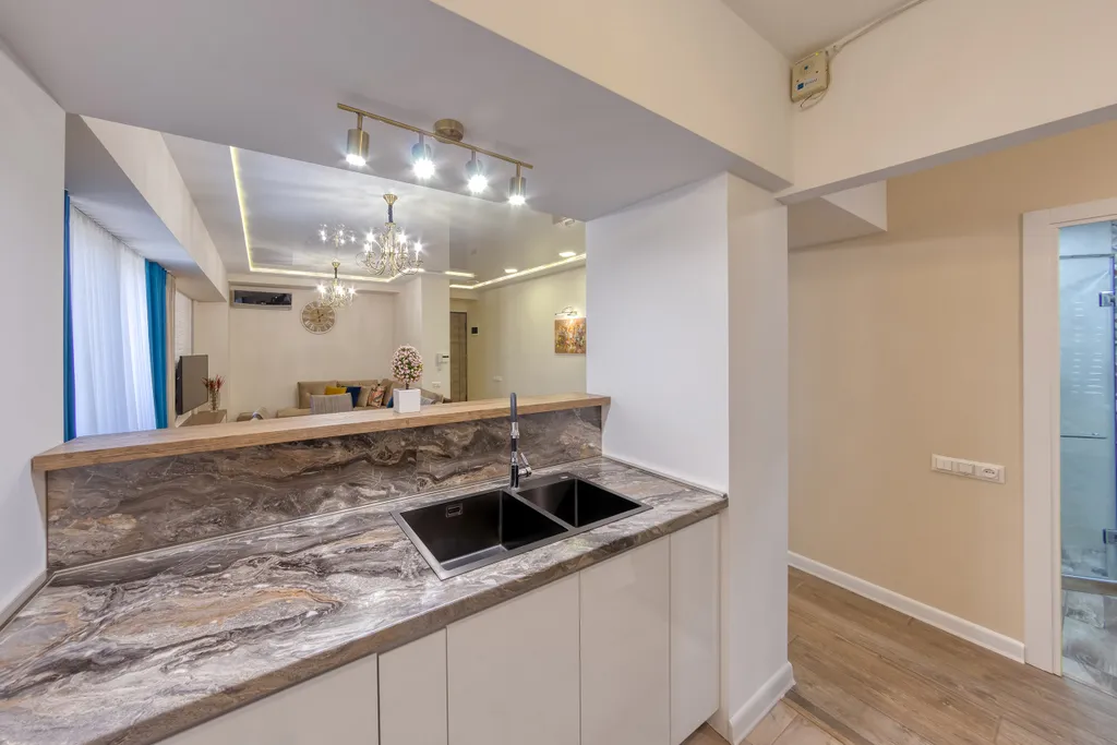 Sayat Nova 4 -Northern Avenue- -Opera House-