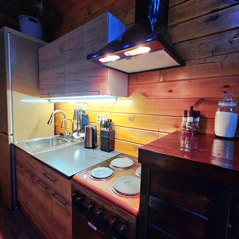 Коттедж для компании