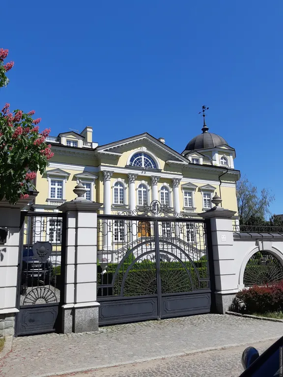 Небольшая уютная студия в центре