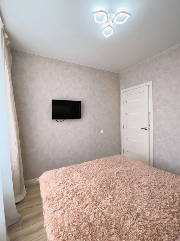 Квартира-студия с отдельной спальней с видом на море