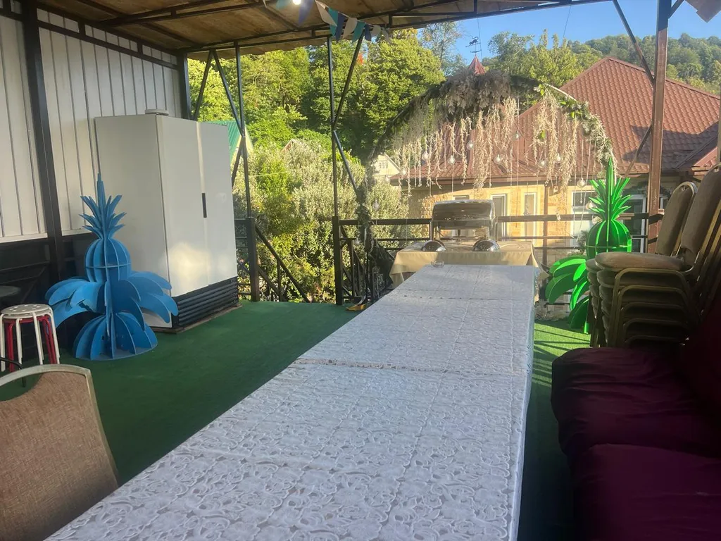 Дом замок с видом на море и горы