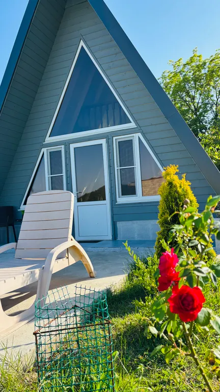 Дом-шалаш с собственной кухней Лдзаа