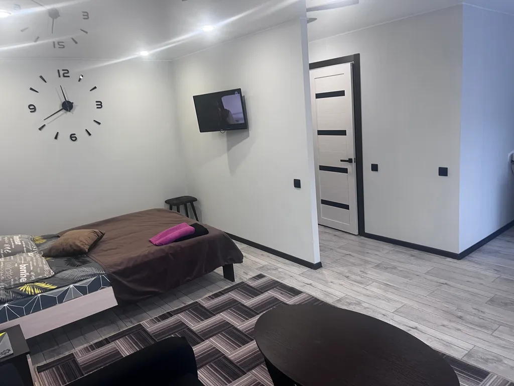 Квартира Квартира в центре города, чистый двор, рядом магазин, больница, сбер — Сланцы