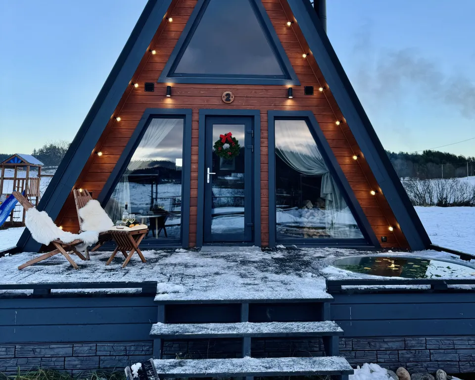Дом Афрейм с подогреваемой купелью в террасе дома Лисичкино Карелия