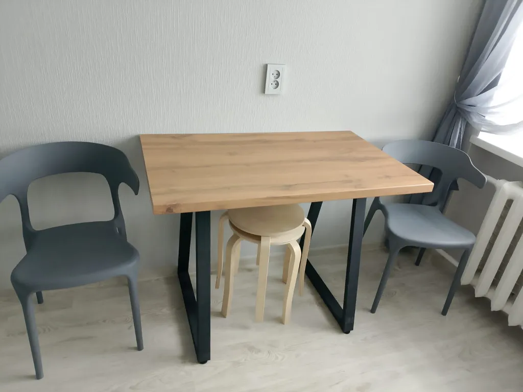 Уютная квартира с видом на яблоневый сад в центре города