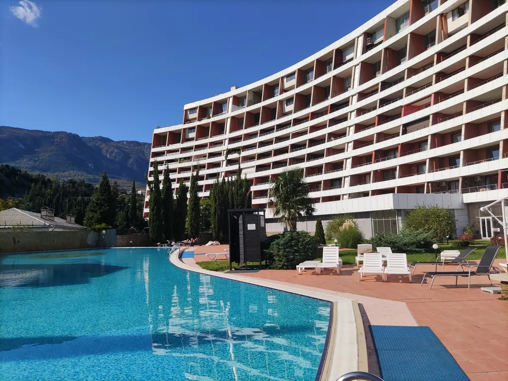 Двухуровневая лофт квартира с выходом в сад