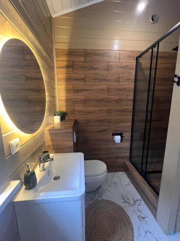 Просторный дом с баней и чаном